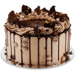 Cake: Deluxe Chocolate Cake