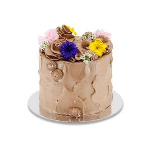 Classic Cakes: Mini Fully Iced Cake