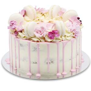 Classic Cakes: Macaron Drip Cake