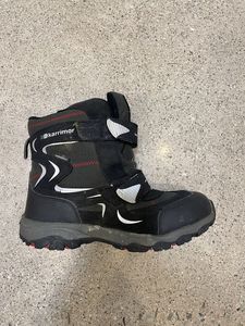 Footwear: Black Karrimor Mount Winter Junior, EU 36