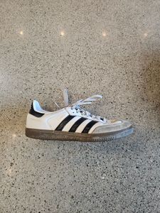 Footwear: White Adidas Samba, UK 2.5 / EU 35