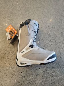 Snow Sports: Beige Nitro Bianca TLS Boots, MP 24