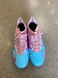 Team And Court Sports: Aqua/Pink  Indoor Soccer Shoes, Approx US8