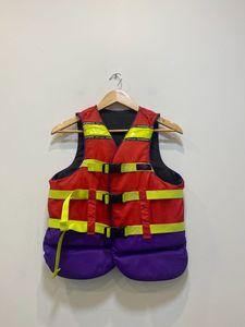 Water Sports: Red Seabreeze Life Jacket, XS
