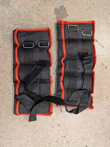 Black/Red Pair Ankle Weights, 2.5kg