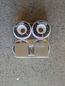 White Nomad Skateboard Wheels, Unknown