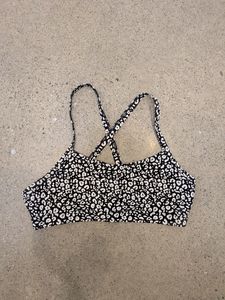 Clothing And Accessories: Black White Fox Active Sports Bra, L