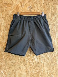 Cycling: Black Endura MTB Shorts, M
