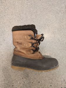 Footwear: Brown Sorel Badger, EU 35