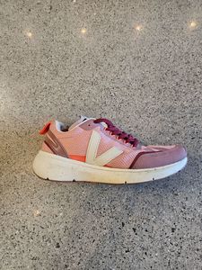 Footwear: Pink Veja Condor 2, EU 39