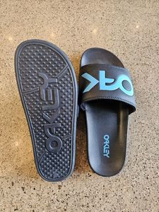 Black Oakley Slides, EU 40