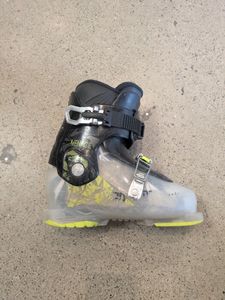 Kids Gear: Black Dalbello Menace 2, 21.5