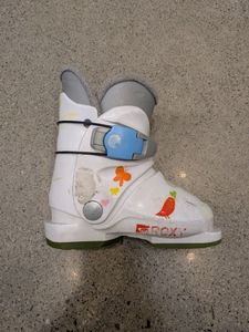 White Roxy Kids Ski Boots, 16.5