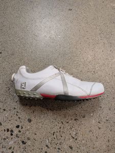 Golf: White FootJoy M:PROJECT BOA, EU 43