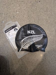 Water Sports: Black Speedo NZL Silicone Swim Cap, One Size