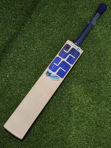 Junior Boys Bats: SS SKY FLICKER ENGLISH WILLOW BAT- Size 6