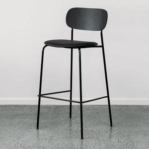 Gemini: Gemini C38 tall barstool in black