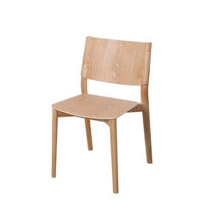 Tred dining chair in natural