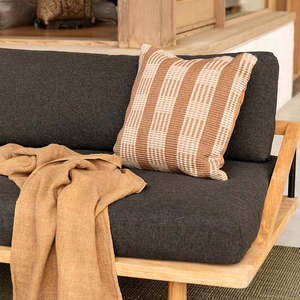 Orion outdoor cushion | Amber