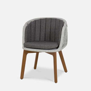 Outdoor Furniture: Maya outdoor dining chair