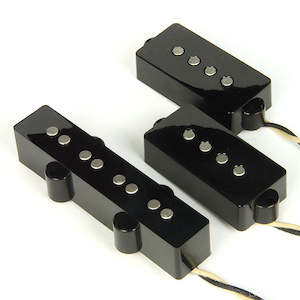 Pickups: Regular output 4 string PJ bass style pickup set