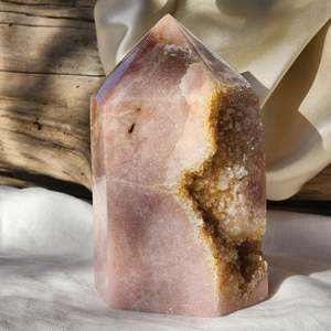 Pink Amethyst | Tower
