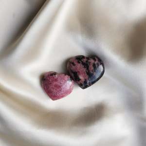 Hearts: Rhodonite | Crystal Heart