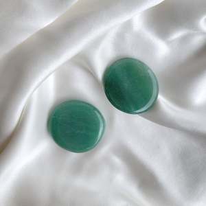 Flat Stones: Green Aventurine | Flat Stone