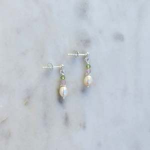 Earrings: Aphrodite Studs | Pearl