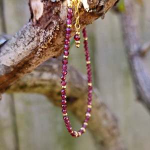 Natural Gemstone Bracelets: Valerie Bracelet | Garnet