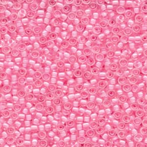 Size 8 Miyuki Seed Beads: Size 8 Seed Bead, Pink Lined Crystal (10gms)