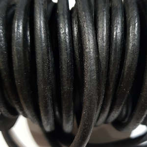 Clearance Stock Updated 27 08 20: 5mm Round Leather, black - 1m