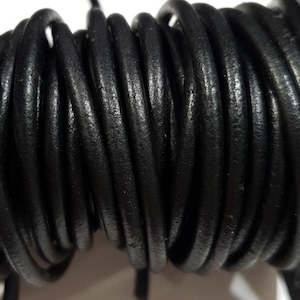 Clearance Stock Updated 27 08 20: 2.8mm Round Leather, black - 1m (only 1m left)