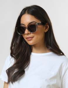 Sunglasses: Giselle Sunglasses - Grey