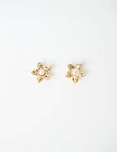 Earrings: Earring Beaten Flower - Gold