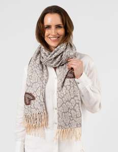 Scarf Hearts - Grey