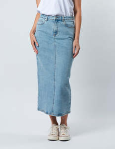 Denim Collection: STELLA ESSENTIALS Stacy Skirt - Light Blue