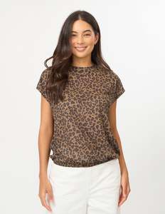 Stella Essentials: Dana Top - Leopard