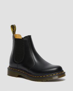 Dr Martens: Dr Martens 2976 Chelsea Boot