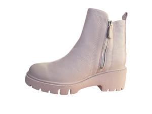 Sale: DJANGO & JULIETTE UMEE