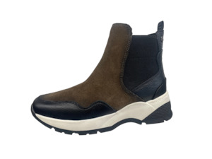 Last Pairs: CARMELA CANTO