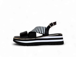 New: DJANGO & JULIETTE HUNTERS