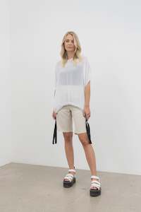 Nes: Gin Short/Natural