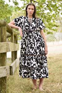 Curate By Trelise Cooper: To the Max Dress / Black-White