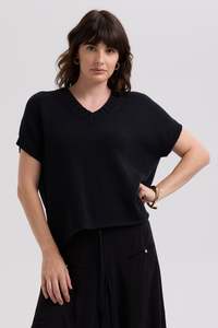 Ld Co: Textured V Top / Black