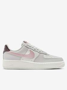 Nike: Air Force 1 '07 Womens