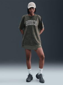 Nike: Sportswear Classics Loose T-Shirt