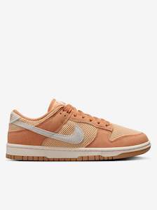 Nike Sale: Dunk Lows Womens