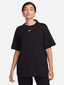 Sportswear Essential Tee