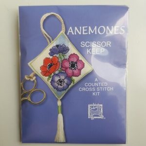 Anemones scissor keep kit
